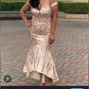 Bariano Elegant Formal Cream and Gold Romantic Sequined Embellished Gown Size 6